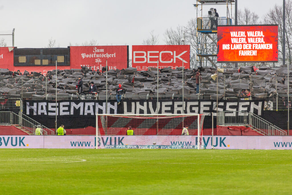 Würzburger Kickers vs. 1. FCK 08.04.2022