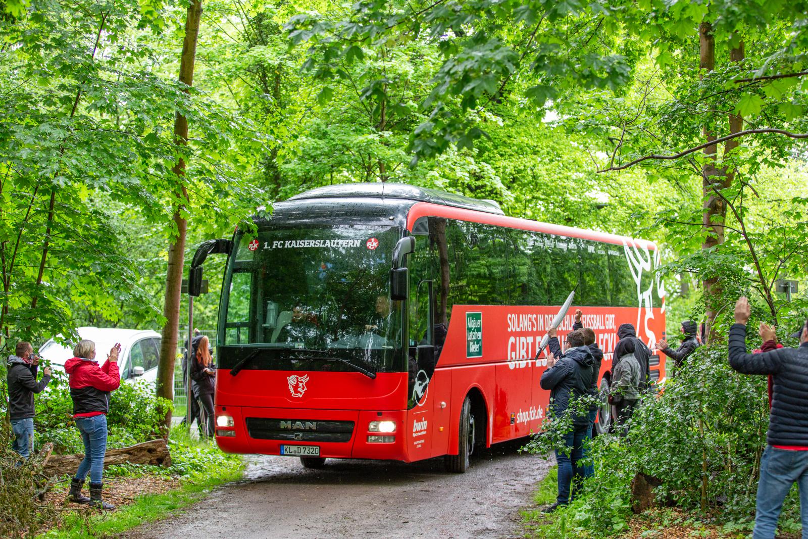 Mannschaftsbus